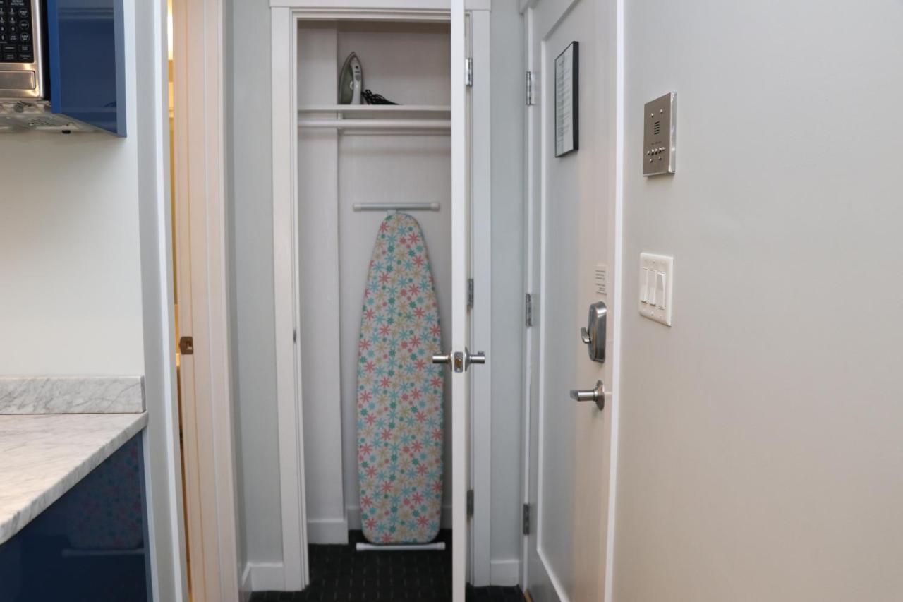 Stylish Newbury Street Studio, #2 Бостон Екстер'єр фото